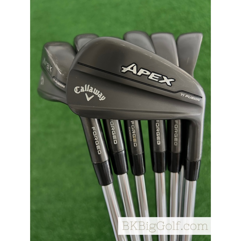 Callaway Apex 24 TI Fusion Black Smoke Iron Set 4-P / Dynamic Gold X100 Extra Stiff +1/2