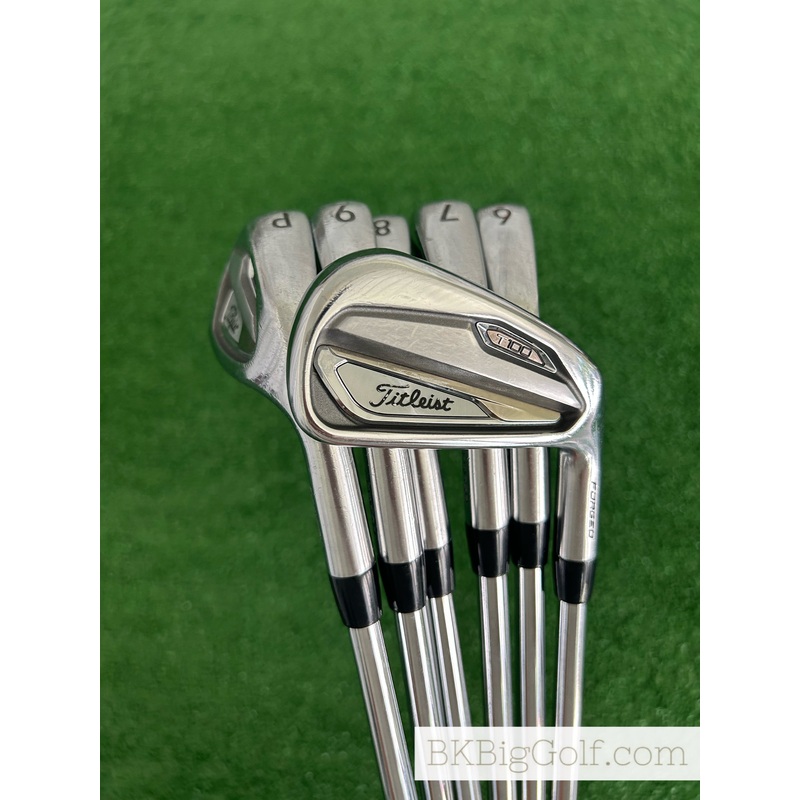 Titleist T100 Forged Iron Set 5-P / Dynamic Gold X100 Extra Stiff